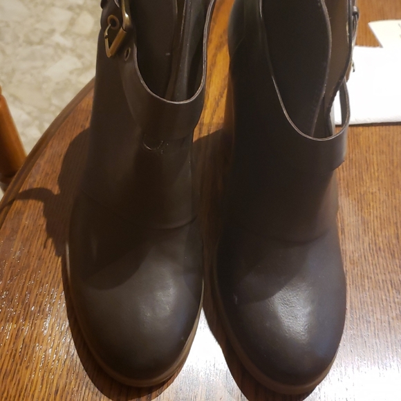 Size 10 Just Fab ankle boots - Picture 3 of 4